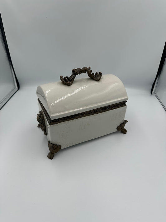 Antique French style porcelain jewelry box